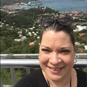 Meet your Posher, Caryn